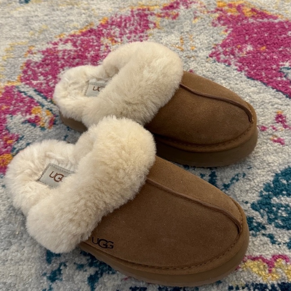 COPY - Platform UGG Slippers